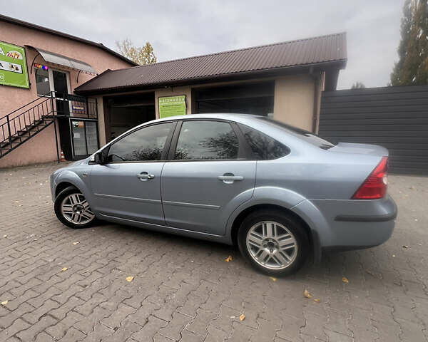 Синий Форд Фокус, объемом двигателя 1.6 л и пробегом 347 тыс. км за 4600 $, фото 6 на Automoto.ua