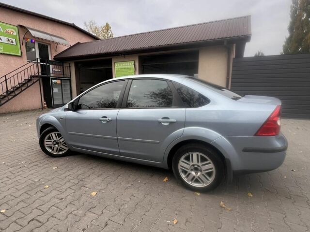 Синий Форд Фокус, объемом двигателя 1.6 л и пробегом 347 тыс. км за 4600 $, фото 5 на Automoto.ua