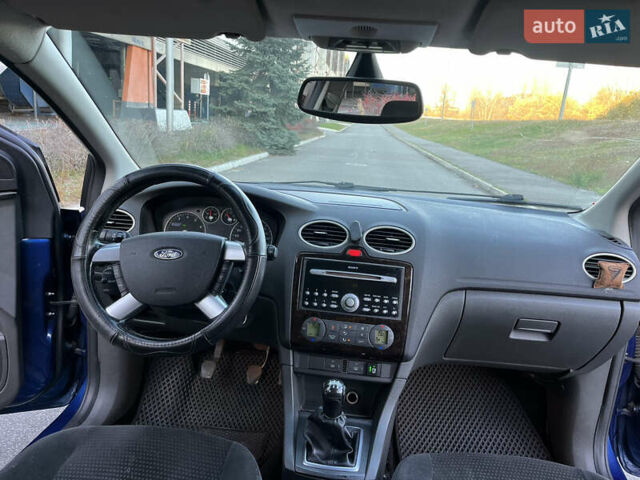 Синий Форд Фокус, объемом двигателя 1.6 л и пробегом 288 тыс. км за 3700 $, фото 14 на Automoto.ua