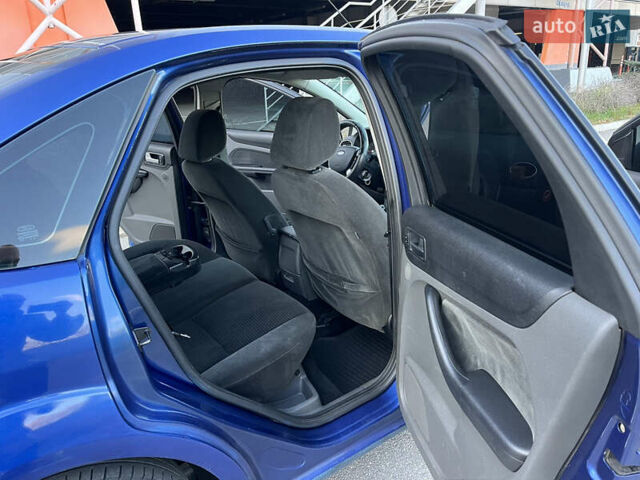 Синий Форд Фокус, объемом двигателя 1.6 л и пробегом 288 тыс. км за 3700 $, фото 12 на Automoto.ua