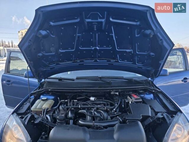 Синій Форд Фокус, об'ємом двигуна 1.6 л та пробігом 237 тис. км за 4999 $, фото 64 на Automoto.ua