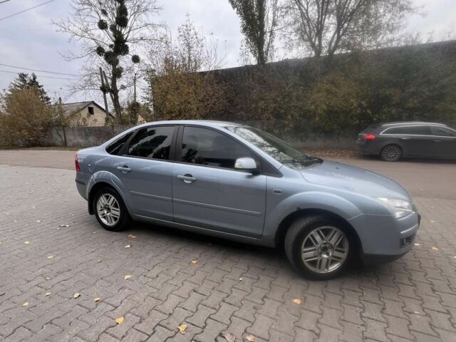 Синий Форд Фокус, объемом двигателя 1.6 л и пробегом 347 тыс. км за 4600 $, фото 1 на Automoto.ua