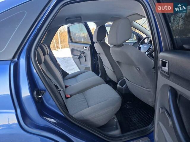 Синій Форд Фокус, об'ємом двигуна 1.6 л та пробігом 237 тис. км за 4999 $, фото 52 на Automoto.ua