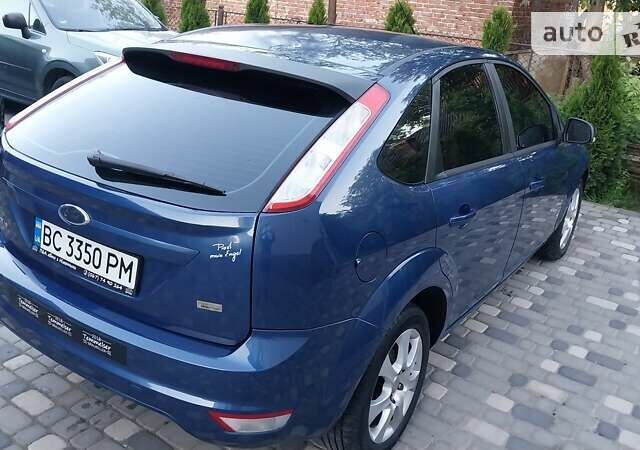 Синій Форд Фокус, об'ємом двигуна 1.6 л та пробігом 198 тис. км за 6000 $, фото 17 на Automoto.ua