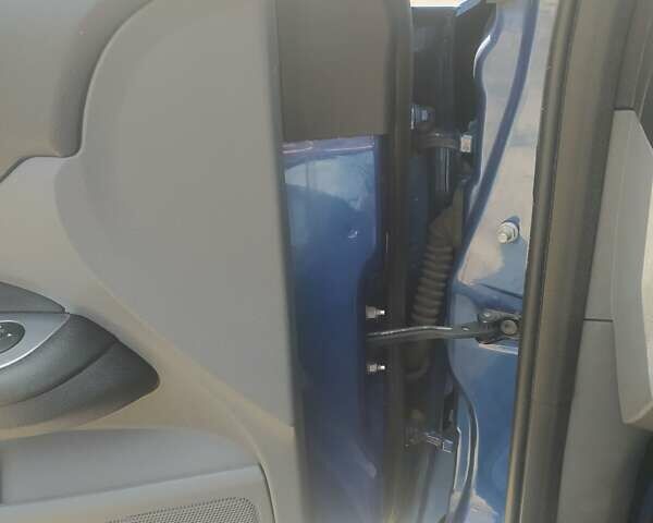 Синий Форд Фокус, объемом двигателя 1.6 л и пробегом 270 тыс. км за 5600 $, фото 5 на Automoto.ua