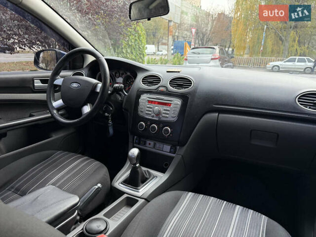 Синий Форд Фокус, объемом двигателя 1.6 л и пробегом 316 тыс. км за 4499 $, фото 12 на Automoto.ua