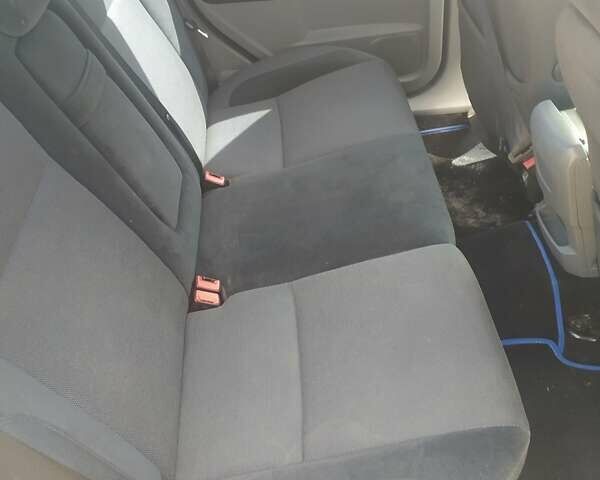 Синий Форд Фокус, объемом двигателя 1.6 л и пробегом 270 тыс. км за 5600 $, фото 2 на Automoto.ua