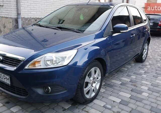Синій Форд Фокус, об'ємом двигуна 1.6 л та пробігом 198 тис. км за 6000 $, фото 3 на Automoto.ua