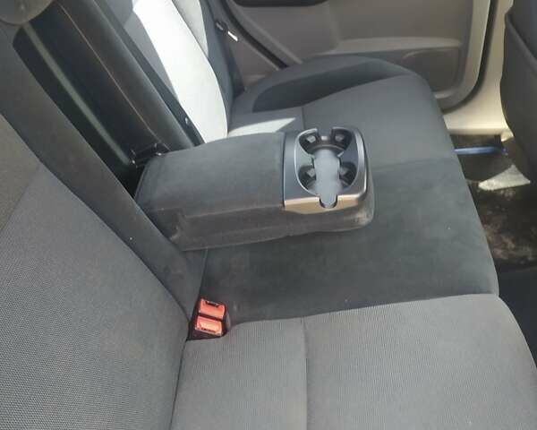 Синий Форд Фокус, объемом двигателя 1.6 л и пробегом 270 тыс. км за 5600 $, фото 21 на Automoto.ua