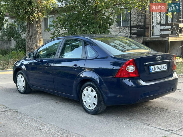Синий Форд Фокус, объемом двигателя 1.6 л и пробегом 217 тыс. км за 4300 $, фото 2 на Automoto.ua