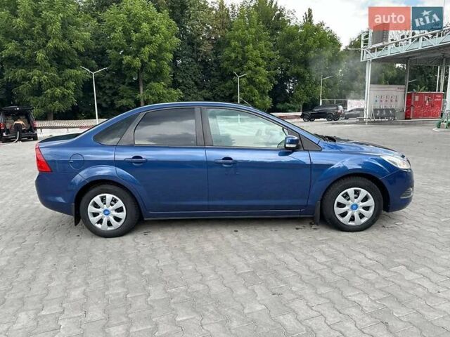 Синий Форд Фокус, объемом двигателя 1.6 л и пробегом 207 тыс. км за 5000 $, фото 4 на Automoto.ua