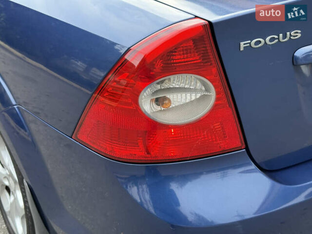 Синий Форд Фокус, объемом двигателя 1.6 л и пробегом 316 тыс. км за 4499 $, фото 19 на Automoto.ua