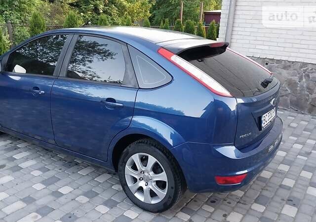 Синій Форд Фокус, об'ємом двигуна 1.6 л та пробігом 198 тис. км за 6000 $, фото 14 на Automoto.ua
