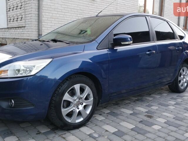Синій Форд Фокус, об'ємом двигуна 1.6 л та пробігом 199 тис. км за 6000 $, фото 4 на Automoto.ua
