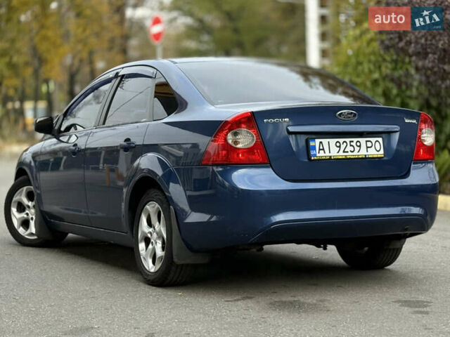 Синий Форд Фокус, объемом двигателя 1.6 л и пробегом 316 тыс. км за 4499 $, фото 2 на Automoto.ua