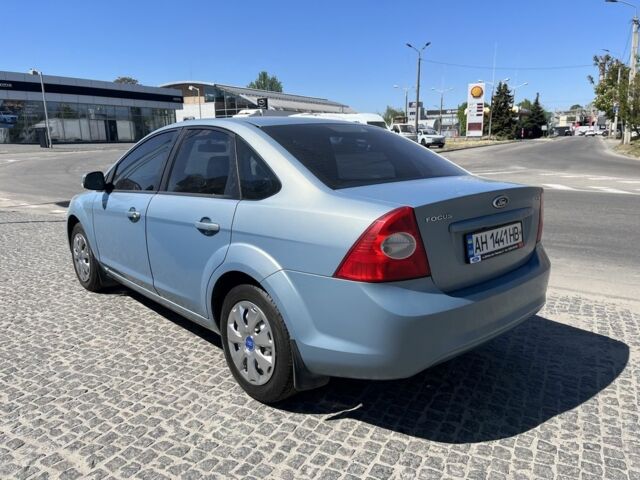 Синий Форд Фокус, объемом двигателя 1.6 л и пробегом 297 тыс. км за 5300 $, фото 2 на Automoto.ua