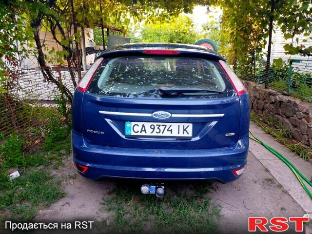 Синий Форд Фокус, объемом двигателя 1.6 л и пробегом 280 тыс. км за 5200 $, фото 1 на Automoto.ua