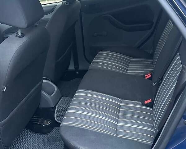 Синий Форд Фокус, объемом двигателя 1.39 л и пробегом 173 тыс. км за 5500 $, фото 13 на Automoto.ua