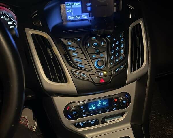 Синій Форд Фокус, об'ємом двигуна 1.6 л та пробігом 193 тис. км за 7200 $, фото 7 на Automoto.ua