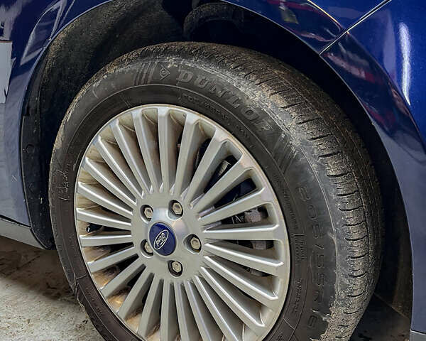 Синий Форд Фокус, объемом двигателя 1.6 л и пробегом 260 тыс. км за 7300 $, фото 6 на Automoto.ua