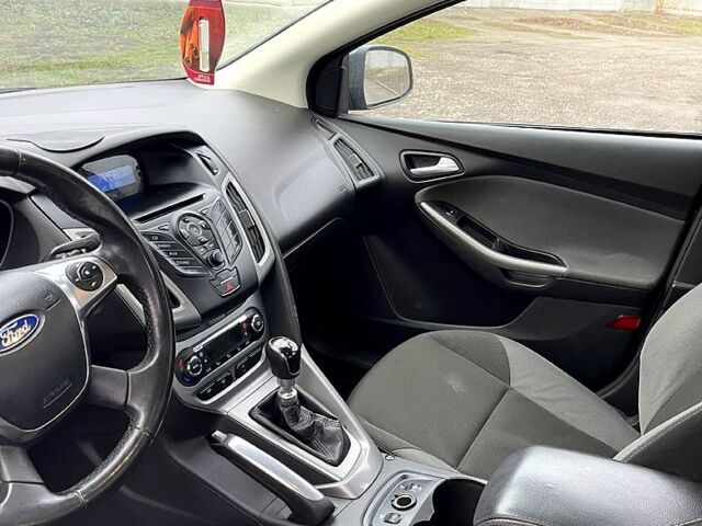 Синій Форд Фокус, об'ємом двигуна 1.6 л та пробігом 22000 тис. км за 4450 $, фото 7 на Automoto.ua