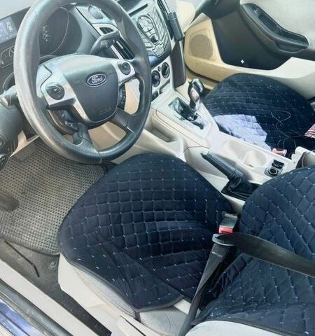 Синій Форд Фокус, об'ємом двигуна 2 л та пробігом 270 тис. км за 6200 $, фото 4 на Automoto.ua