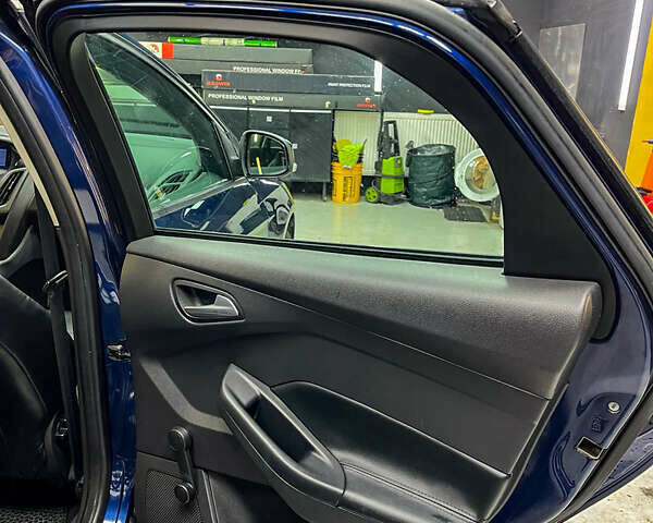 Синий Форд Фокус, объемом двигателя 1.6 л и пробегом 260 тыс. км за 7300 $, фото 10 на Automoto.ua