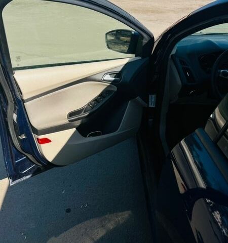 Синій Форд Фокус, об'ємом двигуна 2 л та пробігом 270 тис. км за 6200 $, фото 5 на Automoto.ua