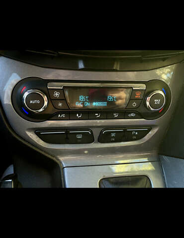 Синий Форд Фокус, объемом двигателя 2 л и пробегом 290 тыс. км за 8200 $, фото 15 на Automoto.ua