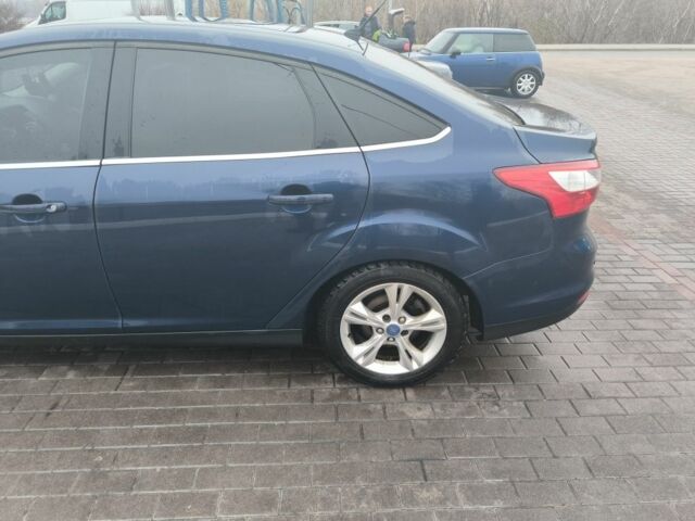 Синий Форд Фокус, объемом двигателя 1.6 л и пробегом 245 тыс. км за 7350 $, фото 3 на Automoto.ua