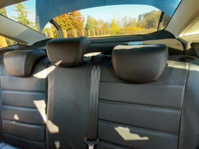 Синий Форд Фокус, объемом двигателя 1.6 л и пробегом 260 тыс. км за 6700 $, фото 13 на Automoto.ua