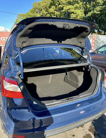 Синий Форд Фокус, объемом двигателя 2 л и пробегом 290 тыс. км за 8200 $, фото 4 на Automoto.ua