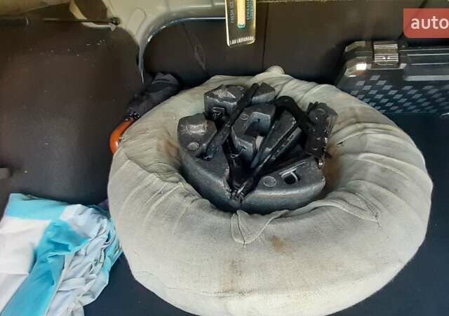 Форд Фокус 2012 у Обухове на Automoto.ua Синій Форд Фокус, об'ємом двигуна 1.6 л та пробігом 258 тис. км за 7200 $, фото 6 на Automoto.ua