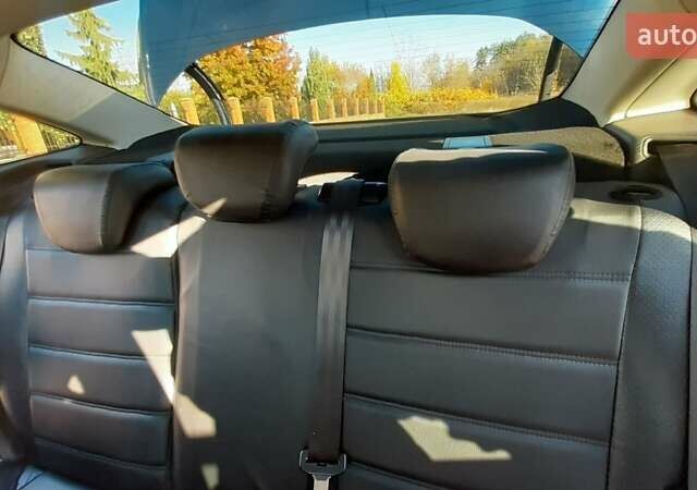 Форд Фокус 2012 у Обухове на Automoto.ua Синій Форд Фокус, об'ємом двигуна 1.6 л та пробігом 258 тис. км за 7200 $, фото 23 на Automoto.ua