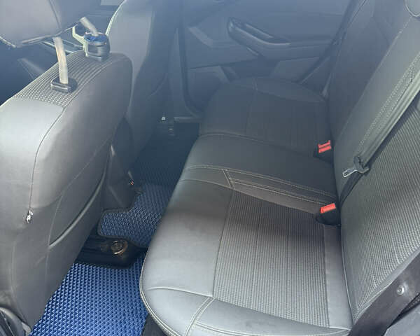 Синий Форд Фокус, объемом двигателя 1.6 л и пробегом 180 тыс. км за 9000 $, фото 13 на Automoto.ua