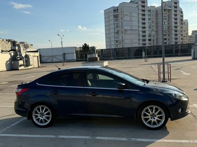 Синій Форд Фокус, об'ємом двигуна 1.6 л та пробігом 247 тис. км за 6500 $, фото 3 на Automoto.ua