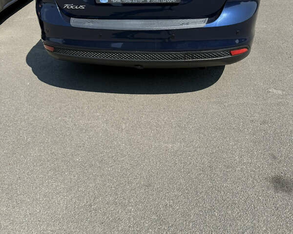 Синий Форд Фокус, объемом двигателя 1.6 л и пробегом 180 тыс. км за 9000 $, фото 1 на Automoto.ua