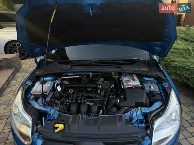 Синий Форд Фокус, объемом двигателя 2 л и пробегом 147 тыс. км за 7600 $, фото 6 на Automoto.ua