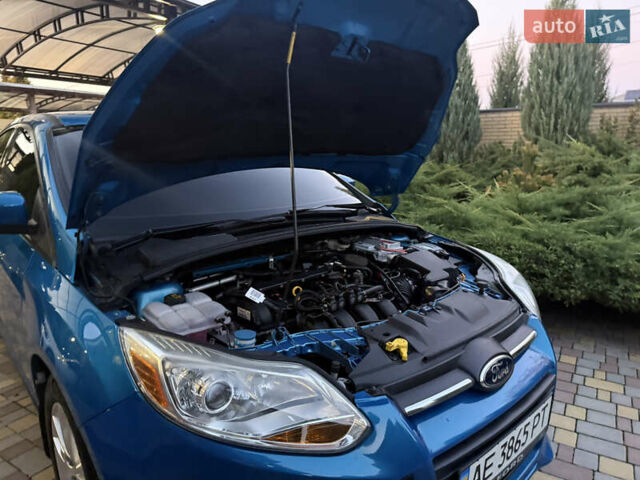 Синий Форд Фокус, объемом двигателя 2 л и пробегом 147 тыс. км за 7600 $, фото 5 на Automoto.ua