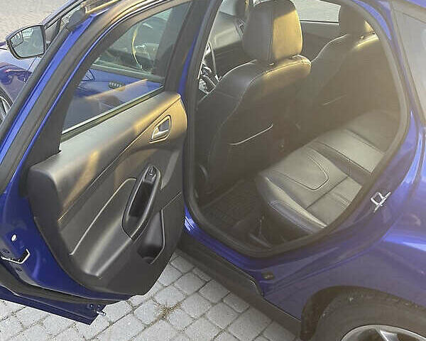 Синий Форд Фокус, объемом двигателя 2 л и пробегом 90 тыс. км за 9200 $, фото 3 на Automoto.ua