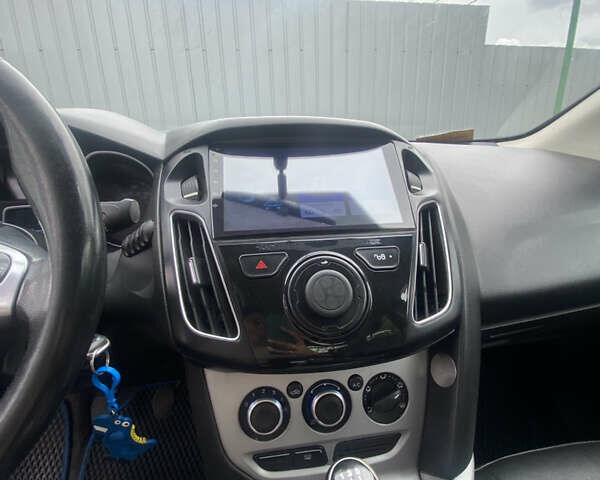 Форд Фокус 2013 в Киеве на Automoto.ua Синий Форд Фокус, объемом двигателя 2 л и пробегом 299 тыс. км за 6700 $, фото 5 на Automoto.ua