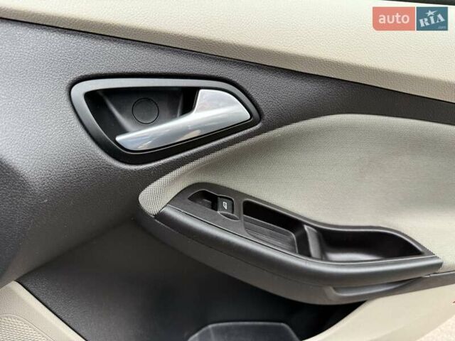 Синий Форд Фокус, объемом двигателя 2 л и пробегом 90 тыс. км за 6800 $, фото 31 на Automoto.ua