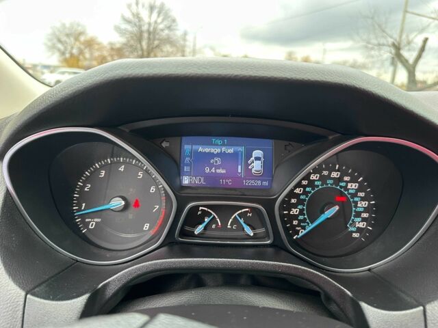 Синій Форд Фокус, об'ємом двигуна 2 л та пробігом 198 тис. км за 6500 $, фото 2 на Automoto.ua