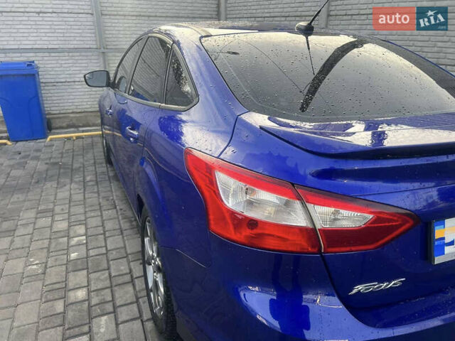 Синий Форд Фокус, объемом двигателя 2 л и пробегом 232 тыс. км за 7999 $, фото 5 на Automoto.ua