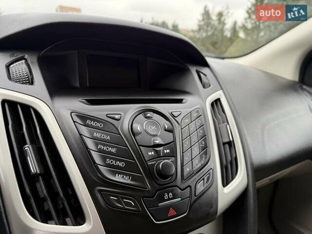 Синий Форд Фокус, объемом двигателя 2 л и пробегом 90 тыс. км за 6800 $, фото 60 на Automoto.ua