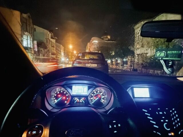 Синий Форд Фокус, объемом двигателя 2 л и пробегом 90 тыс. км за 7300 $, фото 3 на Automoto.ua