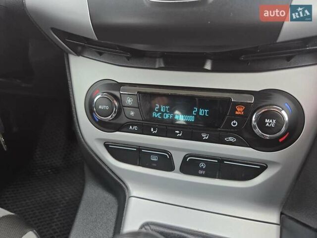 Синій Форд Фокус, об'ємом двигуна 1 л та пробігом 176 тис. км за 7300 $, фото 26 на Automoto.ua