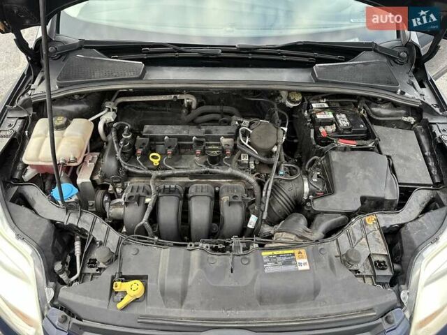 Синій Форд Фокус, об'ємом двигуна 2 л та пробігом 198 тис. км за 6500 $, фото 7 на Automoto.ua