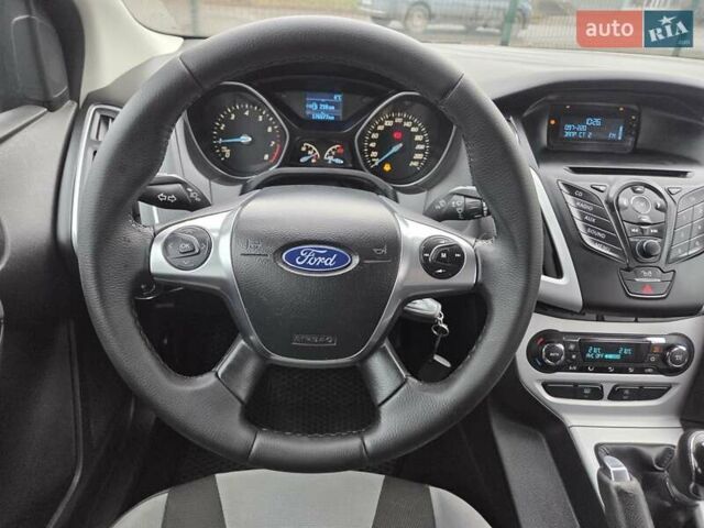 Синій Форд Фокус, об'ємом двигуна 1 л та пробігом 176 тис. км за 7300 $, фото 19 на Automoto.ua