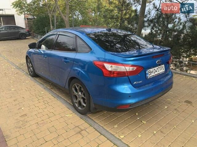 Форд Фокус 2013 у Чорноморську (Іллічівську) на Automoto.ua Синій Форд Фокус, об'ємом двигуна 2 л та пробігом 158 тис. км за 7000 $, фото 1 на Automoto.ua